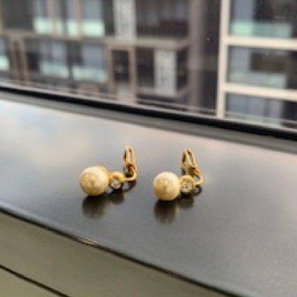 Women's Paddle Back Clip-On Earrings from Canada | Gold color - Picture 7 of 14